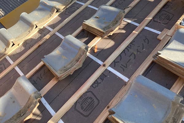 瓦の葺き替え工事